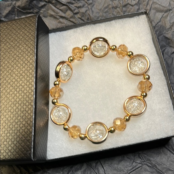 ❣️5|$25❣️Last One Gold and Silver glass beaded Stretchy Women's Bracelet 🆕 - Picture 6 of 7